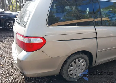 2006 Honda Odyssey Touring z USA, uszkodzony, nr VIN 5FNRL38826B004071